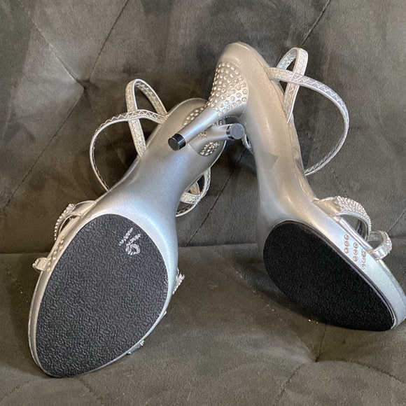 Madeline Stuart Rhinestone Silver Evening Heels - Picture 8 of 9